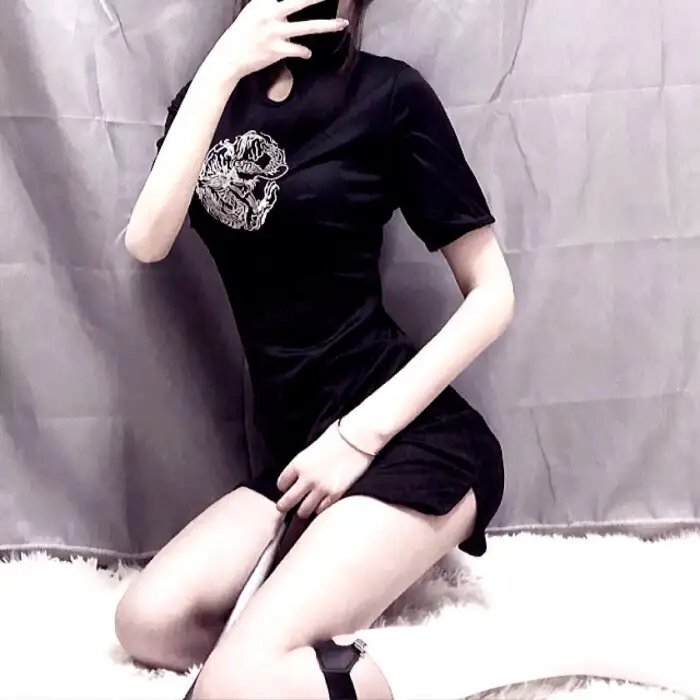 我才不要和人类恋爱呢